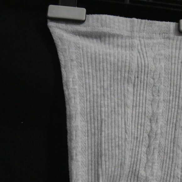 U KIDS | small - medium (8-10) | Ribbed Grey Tights - Picture 7 of 12